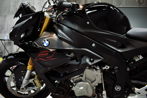 1000r10.jpg