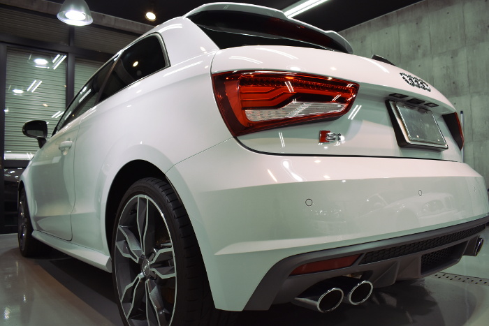 S1 8